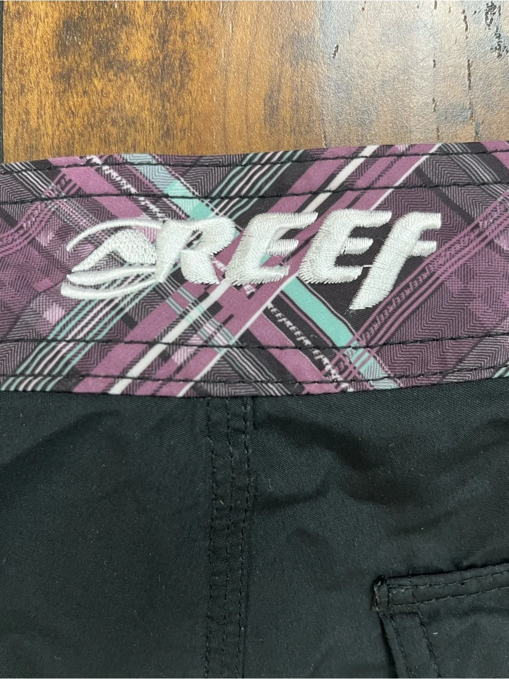 REEF Men’s Swim Board Shorts Trunks Black Drawstring Purple Trim Size 33